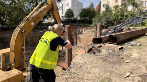 Miertelny Wypadek Na Placu Weyssenhoffa W Bydgoszczy Operator Koparki