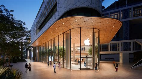 
1. Apple Store
