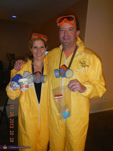 
Jesse Pinkman and Walter White Costume: Dress Like the Iconic Duo from "Breaking Bad"