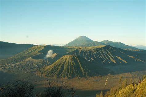 
Pengenalan Gunung Agung: Pesona Yang Memukau dan Kekuatan Vulkanik