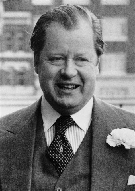 
The Legacy of Earl Spencer: A Paragon of British Aristocracy and Philanthropy
