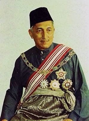 
Yusof bin Ishak (1965-1970)