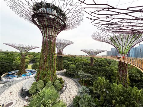 "Hello, Gardens by the Bay!"