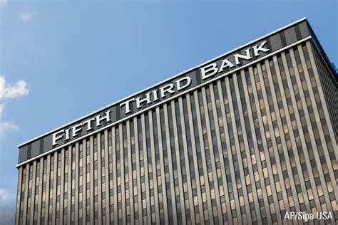 $35.86: Fifth Third Bank Stock Price Poised for Growth