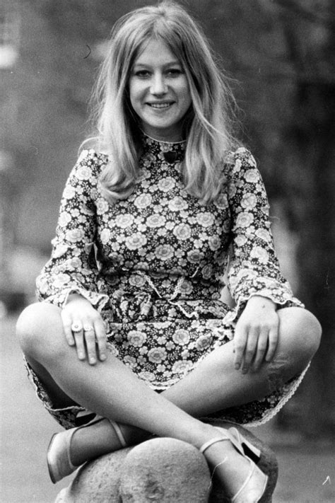 **10 Stunning Photos of Helen Mirren in Her Youth, Before She Became a Dame**