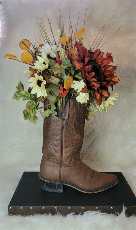 **Blooming Beauties: A Guide to Cowgirl Boots with Floral Embellishments**