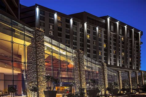 **Discover a Luxurious Getaway at Hotels Near Pechanga Casino**