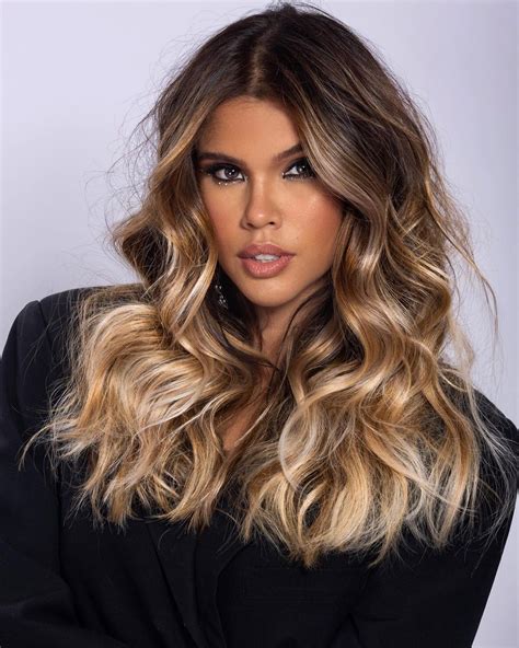 **Elevate Your Blonde Locks with the Art of Balayage: A Comprehensive Guide**