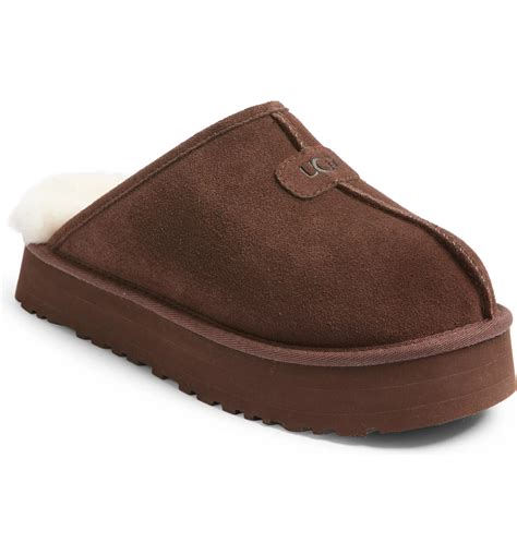 **Elevate Your Comfort with Discoquette Genuine Shearling Slide Slippers: A Luxurious and Durable Indulgence**