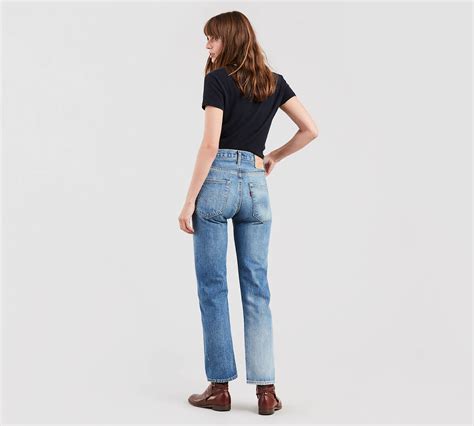 **Elevate Your Wardrobe with the Iconic Women's 505 Levi's: A Guide to Finding the Perfect Fit**