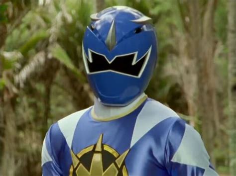 **Embodying Courage and Loyalty: The Unstoppable Spirit of the Dino Thunder Blue Ranger**