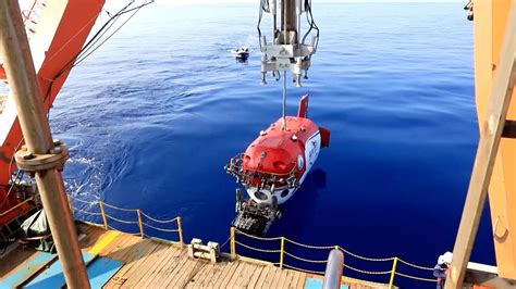 **Exploring the Depths: A Comprehensive Guide to Deep-Sea Exploration in the South China Sea**