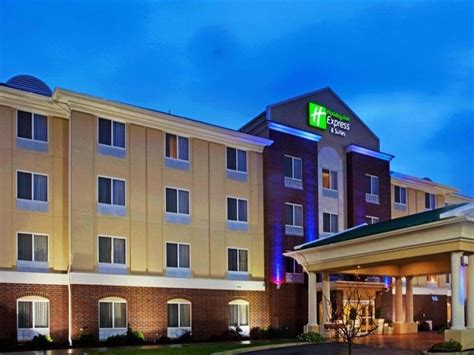 **Holiday Inn Express South Lansing IL: Your Oasis of Comfort**