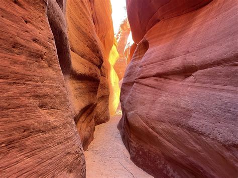 **Peek-a-Boo Slot Canyon: Uncovering the Enigmatic Beauty of Arizona's Hidden Gem**