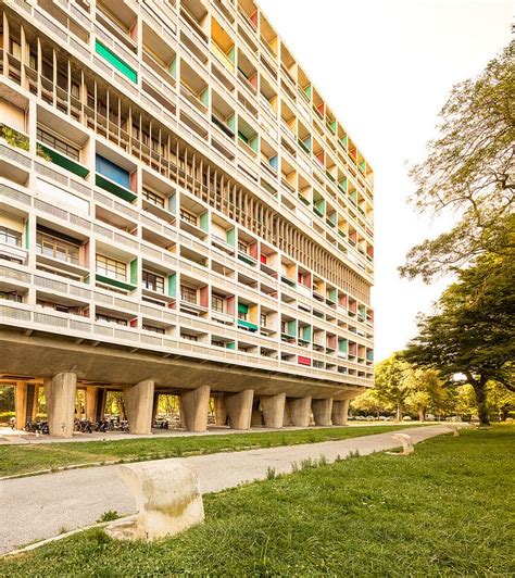 **Revealing the Architectural Gem: A Comprehensive Guide to Le Corbusier's Radiant City, Pessac**