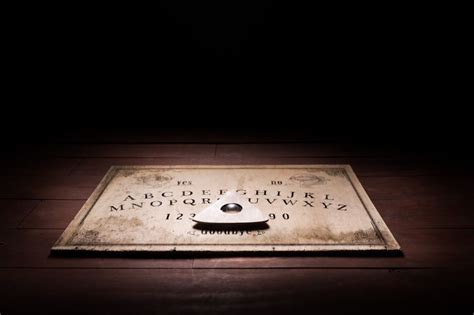 **Scary Card Games: Unleash Your Fear with These Spine-Tingling Decks**