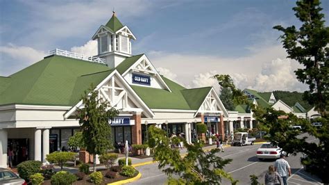 **Unlock the Savings and Thrills at Pigeon Forge Factory Outlet Mall**