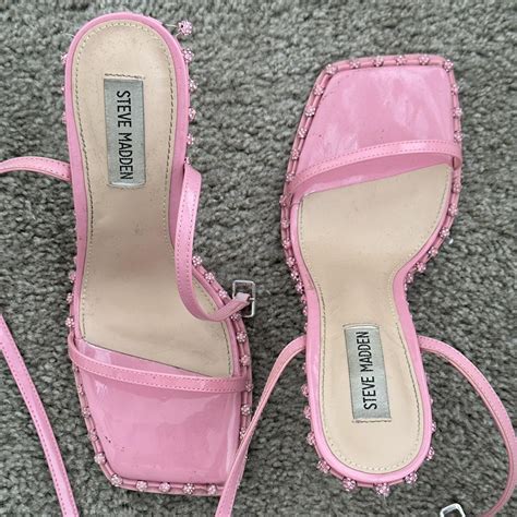 **Unlocking the Style and Substance of Steve Madden Pink: A Comprehensive Guide**