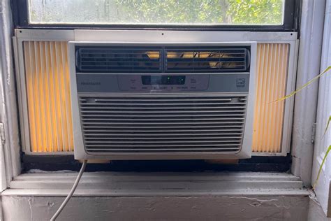 **Unveiling the Power of Efficiency: A Comprehensive Guide to the ERA-3ARW182V Air Conditioner**