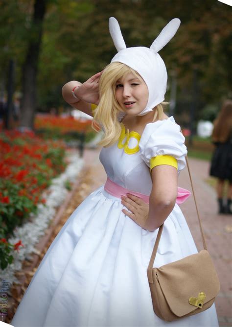 <h1>Embracing the Adventure: Fionna and Cake Cosplay as a Gateway to Empowerment and Creativity</h1>