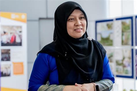 <h1>Intan Azura Mokhtar: A Role Model for Aspiring Women Leaders</h1>