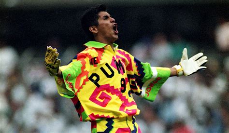 ¡Jersey de Jorge Campos: 10.000 Características Únicas para un Ícono!