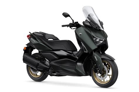 ค้นพบความคุ้มค่าของ Yamaha XMAX 2023: สกู๊ตเตอร์พรีเมียมในราคาที่เอื้อมถึง