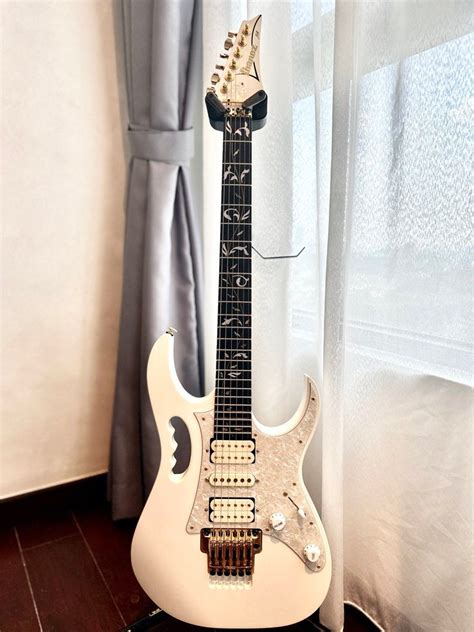 สัมผัสประสบการณ์อันทรงพลังกับ Ibanez Jem 777 ราคาที่คุ้มค่าทุกบาท