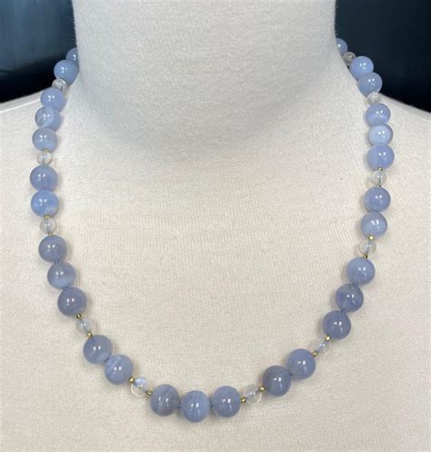 ✨ Moonstone Bead Necklace: Captivating Celestial Luminosity