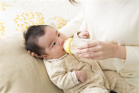 【ミルク飲ませ方】徹底ガイドで赤ちゃんの成長をサポート！