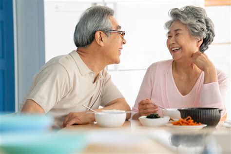 シニアに最適な食事～健康的な食生活で元気に過ごそう～