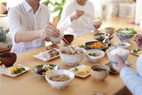 ハッピーダイニングで食卓に笑顔と健康を！