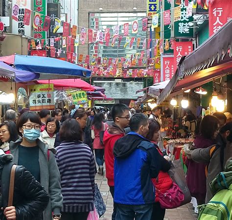 一、台北迪化街年貨大街