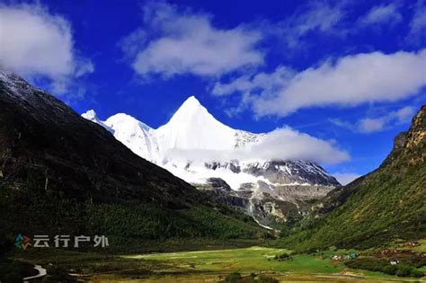 亞丁三神山：聖潔的雪山，藏民心中的聖地