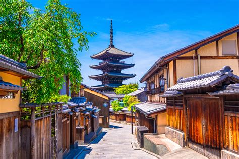 京都祇園北ステイさくらで、雅やかな桜満開の春の京都を発見しよう