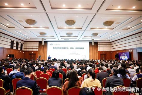 加拿大留学费用指南：读博、硕士、本科全览