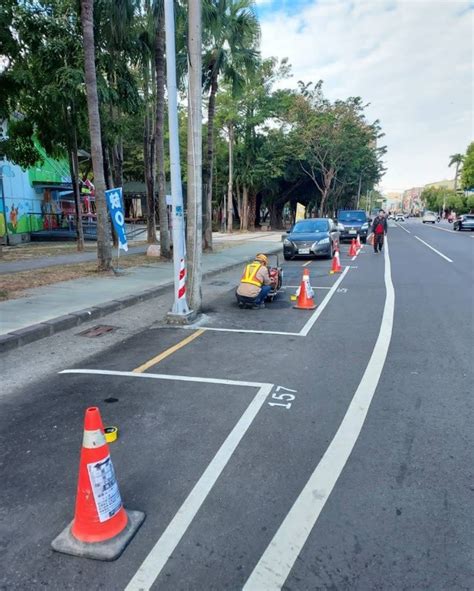 即時停車位資訊：