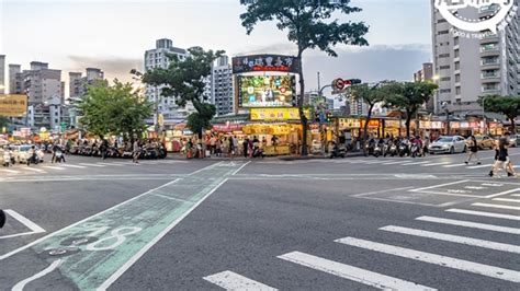 大東夜市玩翻天！高雄在地人激推必吃、必逛攻略