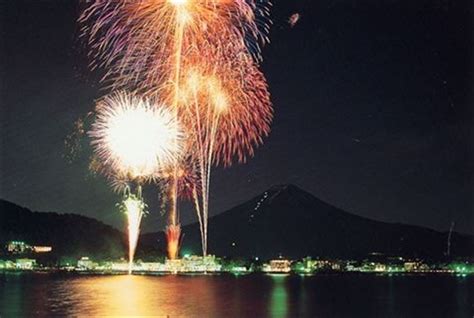 富士山煙火，點亮夏日夜空！