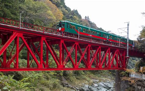 展望 列車 天空