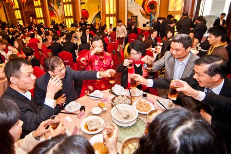 干杯! A Comprehensive Guide to Chinese Toasting Etiquette