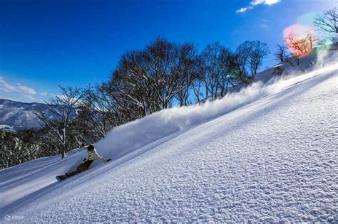 戶狩溫泉滑雪場—宛若人間仙境的冬季遊樂天堂