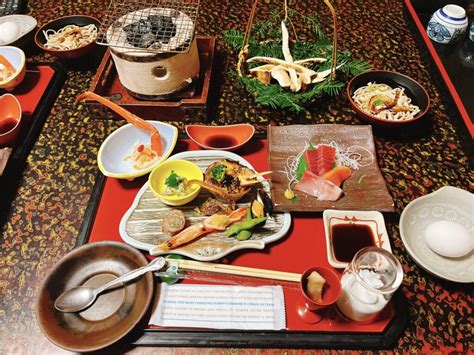 松茸料理的殿堂：榎本佳料理旅館