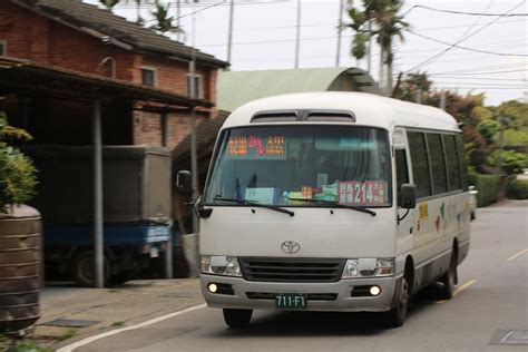 桐花接駁車