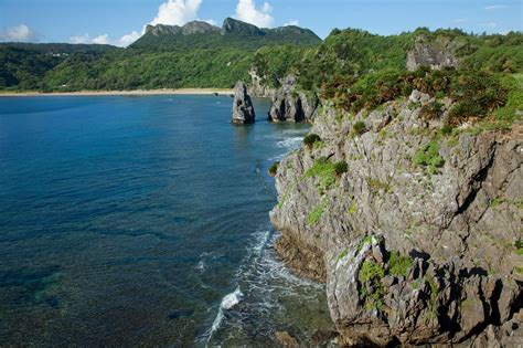 澎湃洶湧的碧綠天堂，躍動於沖繩本島最南端