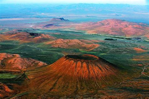 火山地貌：