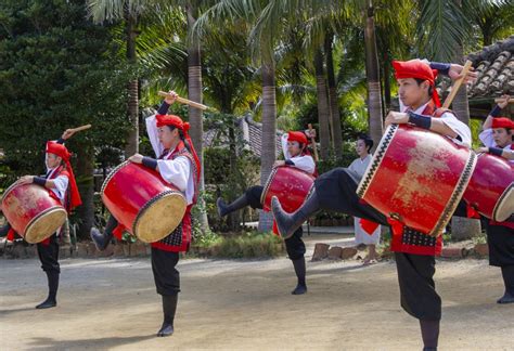 琉球村：體驗沖繩傳統文化與自然美景的文化主題公園