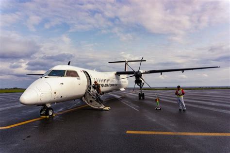 與 那 國 機場