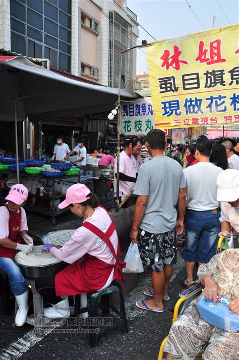 蚵仔寮港觀光魚市