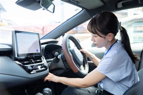 運転を快適かつ安全にする必須アイテム：運転グッズの徹底ガイド